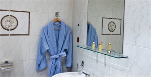 Hotel Maillot Neuilly-sur-Seine Zewnętrze zdjęcie